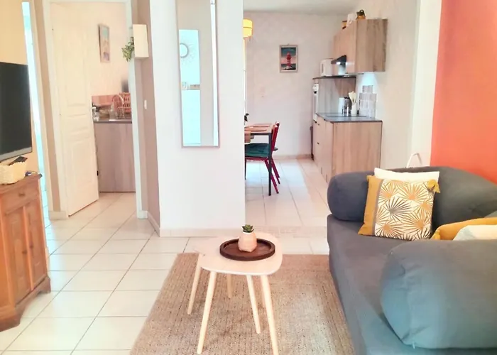 شقة With Terrace In A Quiet Area Of