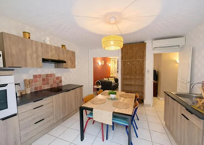 شقة With Terrace In A Quiet Area Of